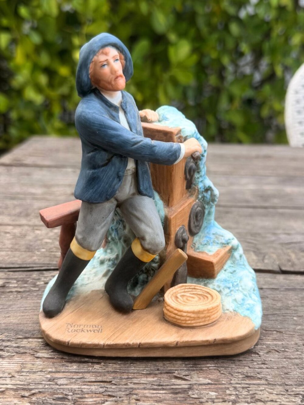 Vintage NORMAN ROCKWELL Figurine "Braving the Storm" Ocean Boat Sea Captain Box
